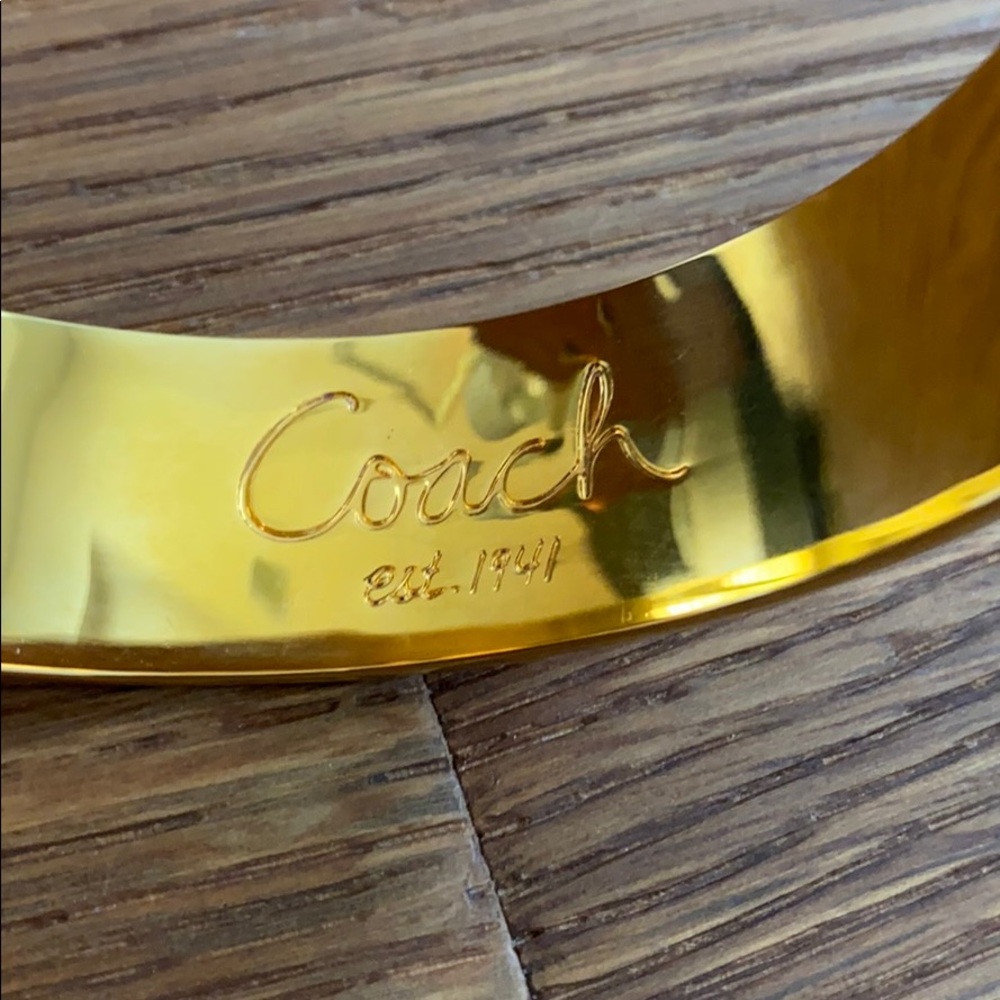 Coach - Picture 5 of 8